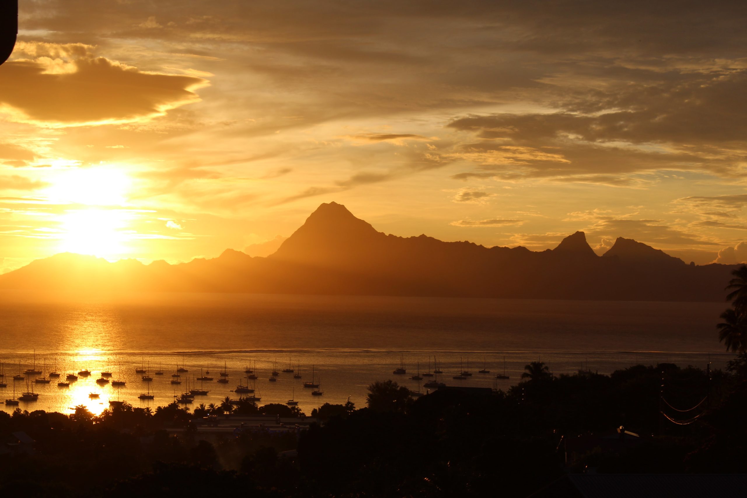 Coucher de soleil à Tahiti en Polynésie Française