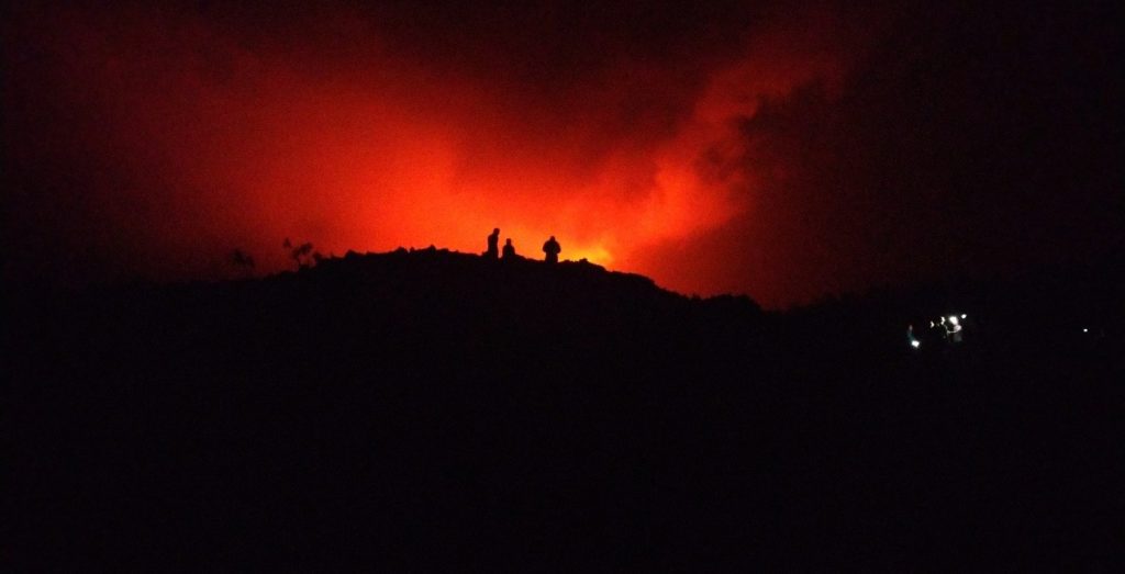 Le volcan le Piton de la Fournaise en éruption sur l'île de la Réunion